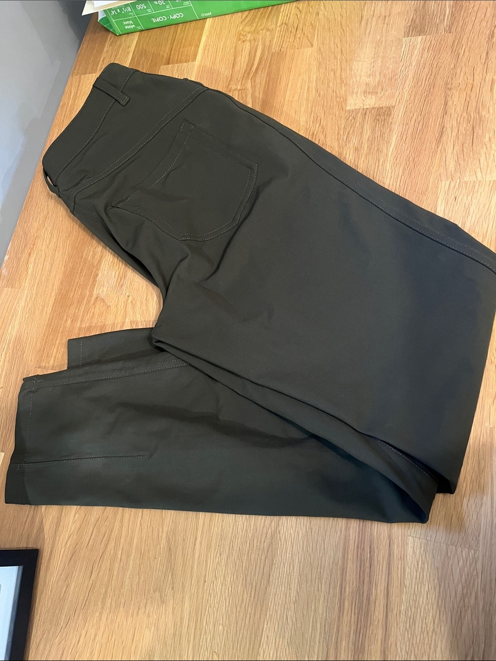 Womans City Sleek 5 Pocket Pant perfect condition lululemon